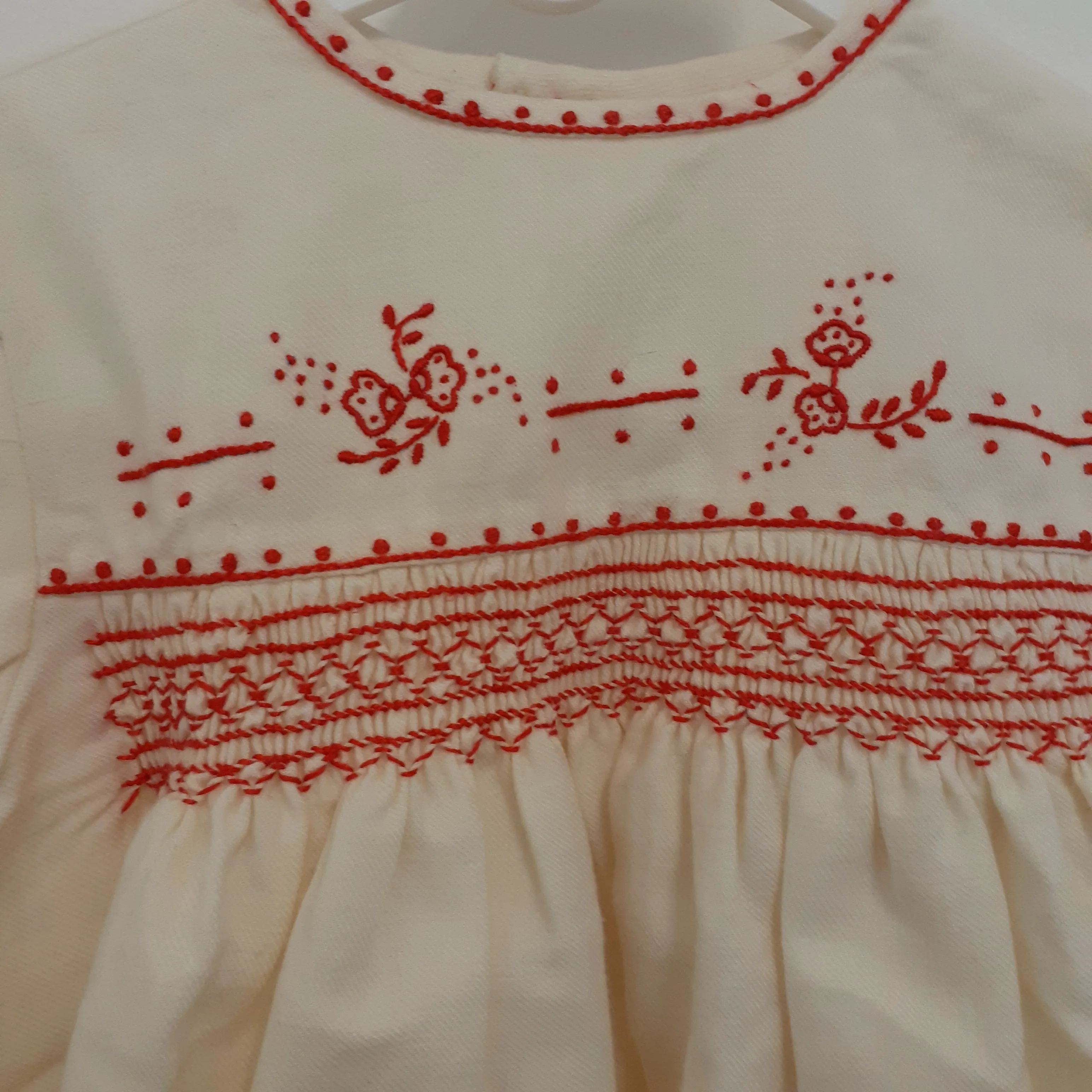 Ensemble en coton pour bébé - veste + robe - brodé à la main - année 50 - style vintage