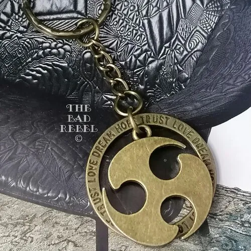 Original porte cles homme !! cross celtic !! en laiton metal bronze t.7cm x 3.5cm the bad rebel collection the age of bronze