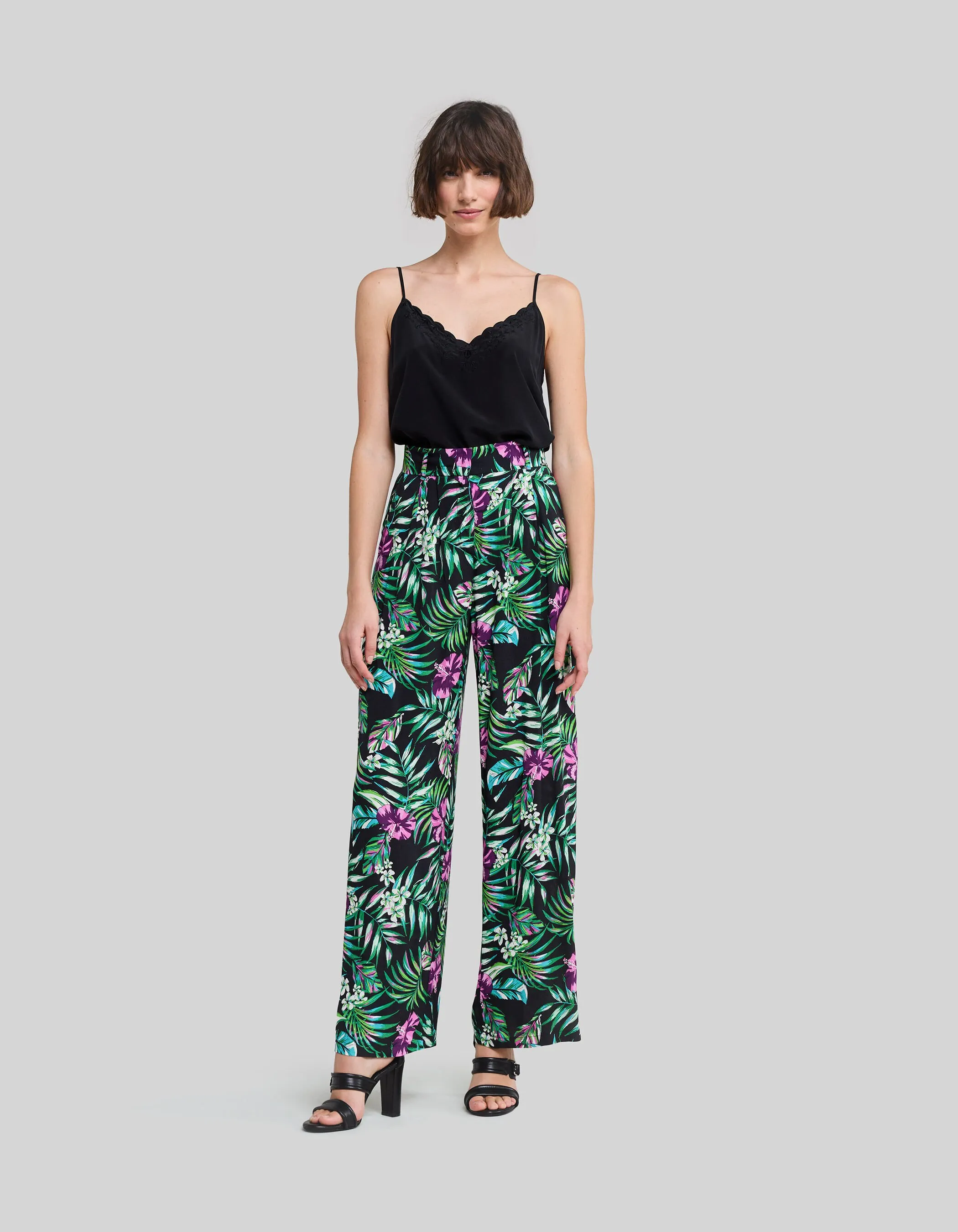 Pantalon large noir LENZING™ ECOVERO™ imprimé tropical Femme