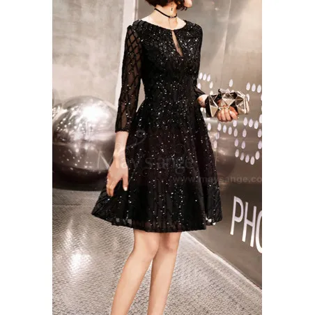 Robe de coktail simple couleur  noire avec strass et manches simples mi longues