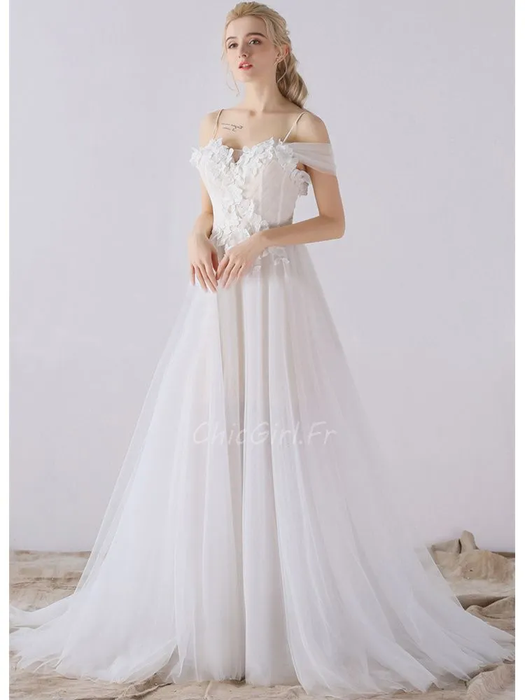 Robe De Mariée Princesse Blanche Tulle Fleurie Epaule Dénudée Bretelle Spaghetti