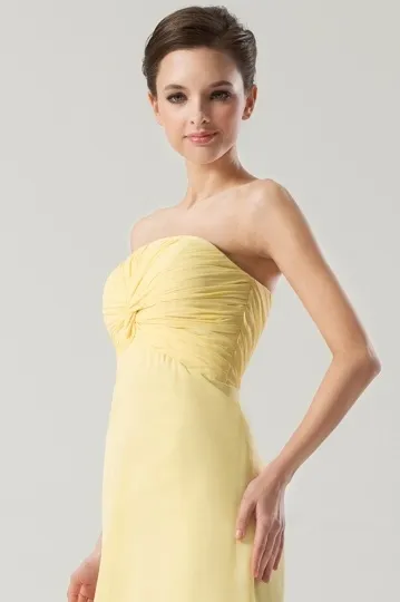 Robe jaune courte devant longue derrière bustier ruché