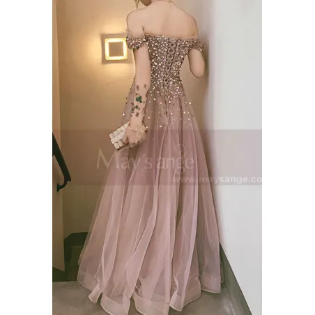 Robe longue de bal  en tulle rose nude avec haut  moderne en strass et manches courtes tombantes