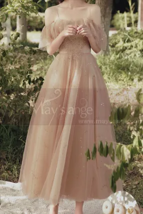 Robe longue pailletée bohême en tulle nude avec jolies manches tombantes