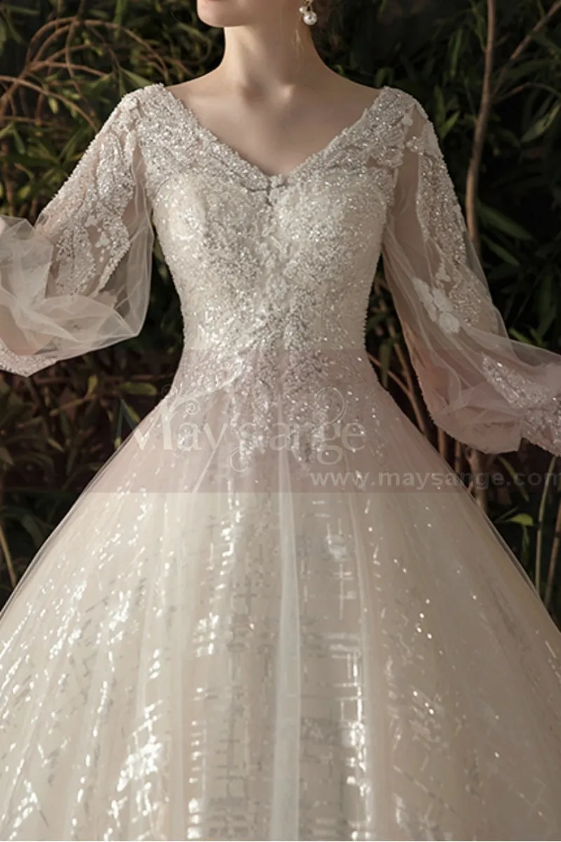 Robe Mariée Manche Longue Magnifique Décolleté V Avec Traine