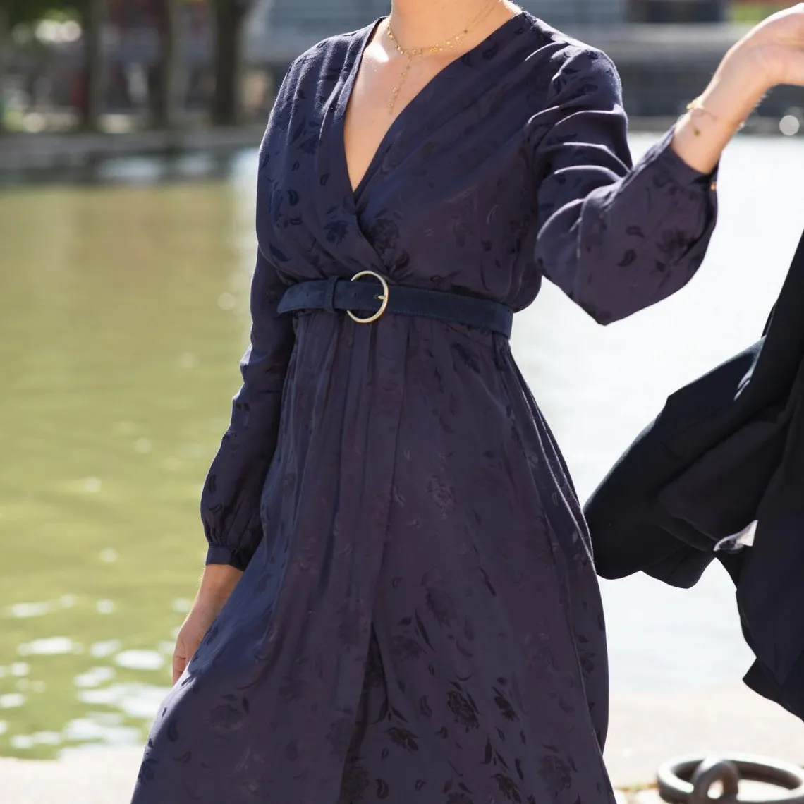 Robe mi-longue bleue DANA bleu marine en viscose | 3 Suisses