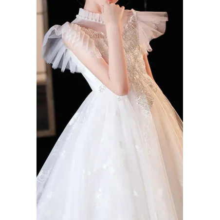 Robe princesse  en tulle blanc avec traine et manches courtes papillons pour petite fille